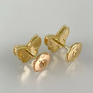 Sweet Butterflies Earstuds, Mother-of-Pearl, Yellow Gold - VCARN5JM00