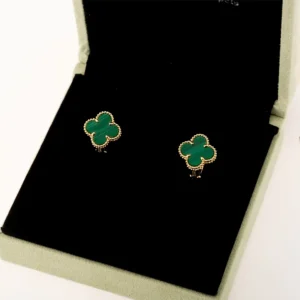 Vintage Alhambra Earrings, Malachite, Yellow Gold - VCARO3QL00