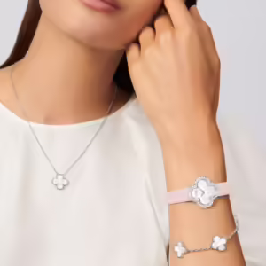 Vintage Alhambra Pendant, White Gold, Mother of Pearl VCARF48700