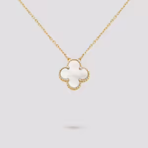 Vintage Alhambra Pendant, Yellow Gold, Mother of Pearl VCARA45900