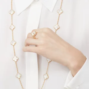 Vintage Alhambra Ring, Diamond, Mother-of-Pearl, Yellow Gold - VCARA41100