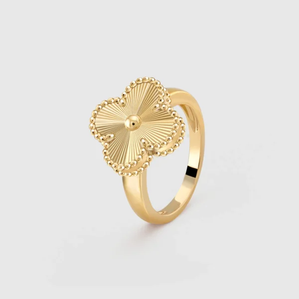 Vintage Alhambra Ring, Yellow Gold - VCARP6I300